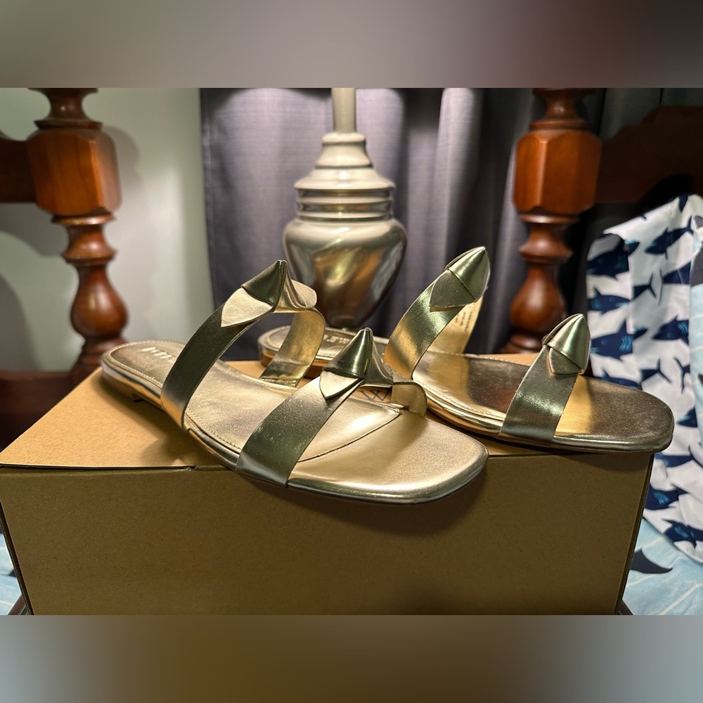 Bow sandals